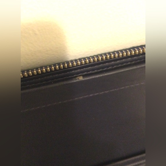 Gap Plaid Tablet Case 🌸 - Picture 8 of 9